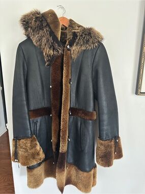 Moda Martani Women's Black Leather Shearling Coat with Brown Fur Trim